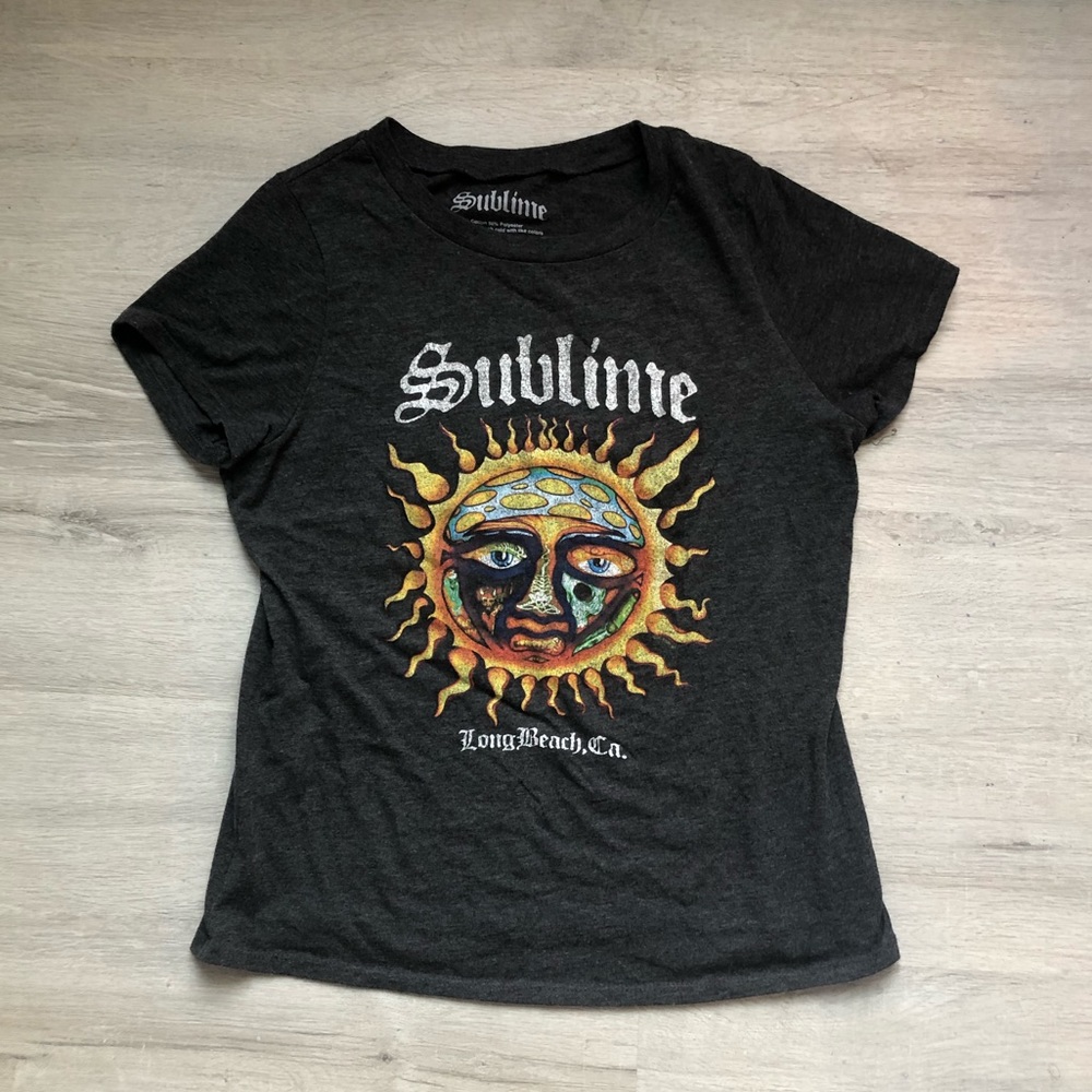 Sublime short sleeved grey shirt